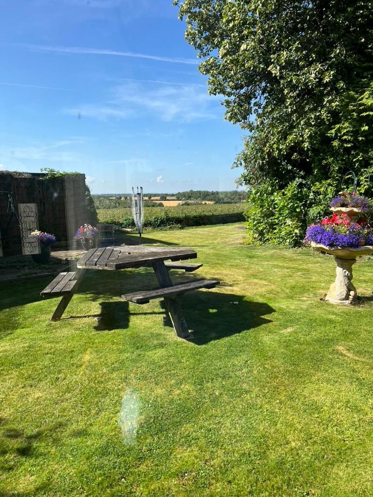 Rolandscroft Guest House Pontefract Dış mekan fotoğraf
